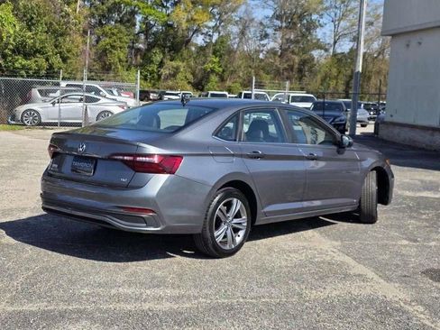 Used 2024 Volkswagen Jetta SE FWD image 25