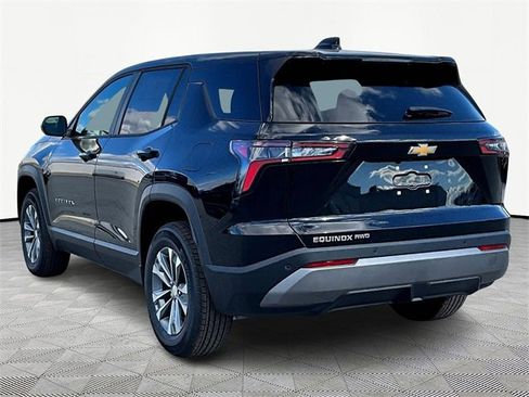 New 2026 Chevrolet Equinox LT w/ Convenience Package II image 4