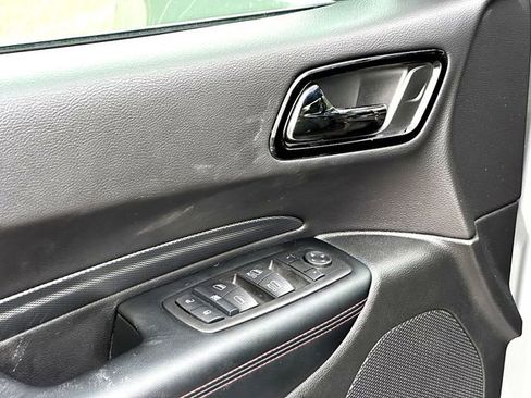 Used 2025 Dodge Durango GT RWD image 11