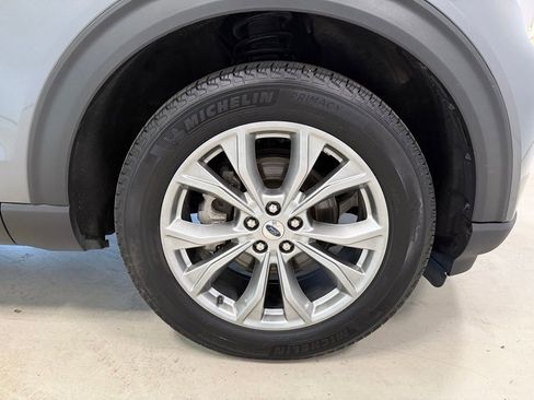 Used 2023 Ford Explorer XLT w/ Equipment Group 202A AWD/4WD image 12