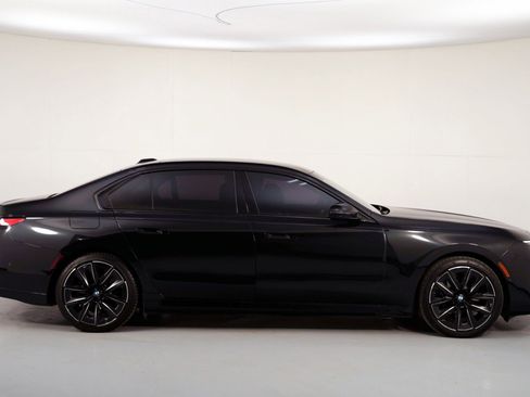 Used 2024 BMW i7 eDrive50 w/ M Sport Package image 64