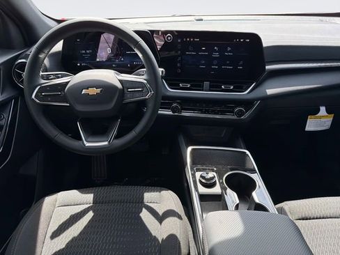 New 2026 Chevrolet Equinox LT FWD image 16