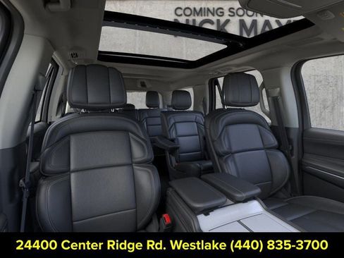 New 2026 Lincoln Navigator Reserve AWD/4WD image 10