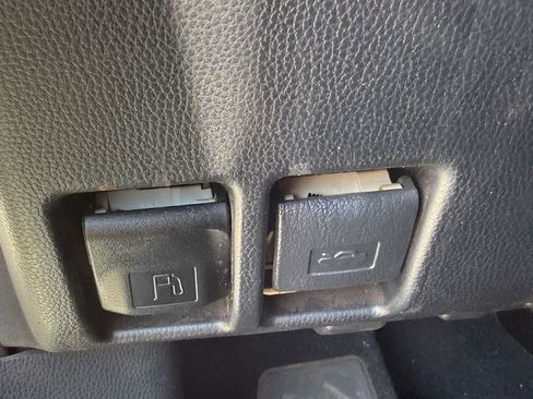 Used 2023 Toyota RAV4 LE AWD/4WD image 16