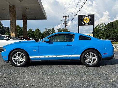 Used 2012 Ford Mustang Coupe image 3
