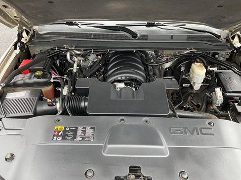 Used 2015 GMC Yukon Denali w/ Premium Package AWD/4WD image 23