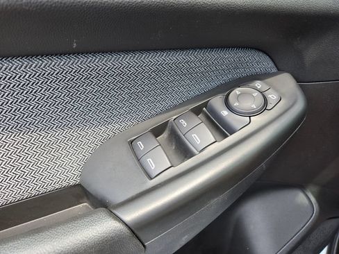 Used 2025 Chevrolet TrailBlazer LT AWD/4WD image 30