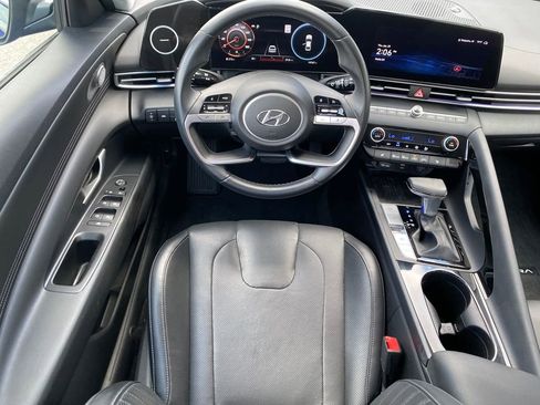 Certified 2021 Hyundai Elantra Limited w/ Cargo Package image 30