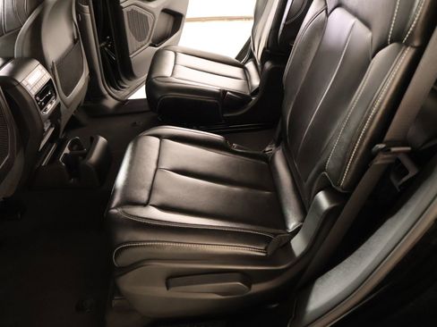 Used 2024 Jeep Grand Cherokee L Limited w/ Luxury Tech Group II AWD/4WD image 13