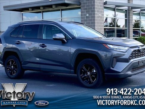 Used 2025 Toyota RAV4 XLE FWD image 1