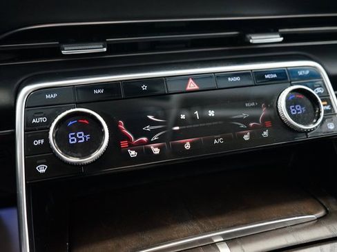 Used 2021 Genesis GV80 2.5T w/ Prestige Package 04 image 44