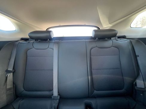 Used 2025 Chevrolet Trax LT image 36