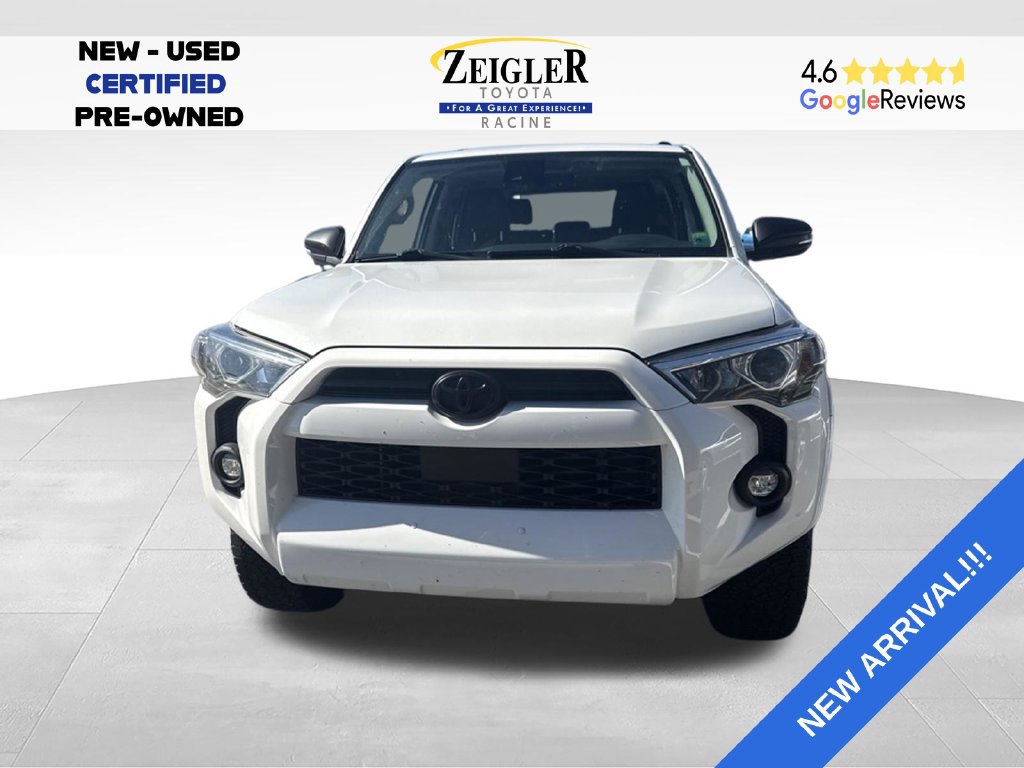 Used 2021 Toyota 4Runner SR5 Premium w/ Moonroof Package AWD/4WD image 2