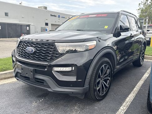 Used 2020 Ford Explorer ST w/ Premium Technology Package AWD/4WD image 4