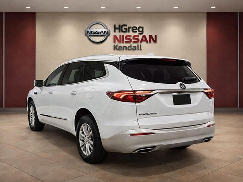 Used 2024 Buick Enclave Premium AWD/4WD image 2