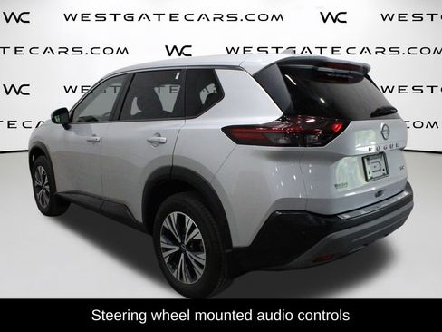 Used 2022 Nissan Rogue SV image 5