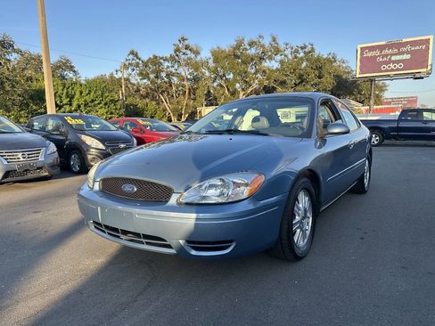 Used 2005 Ford Taurus SEL image 7