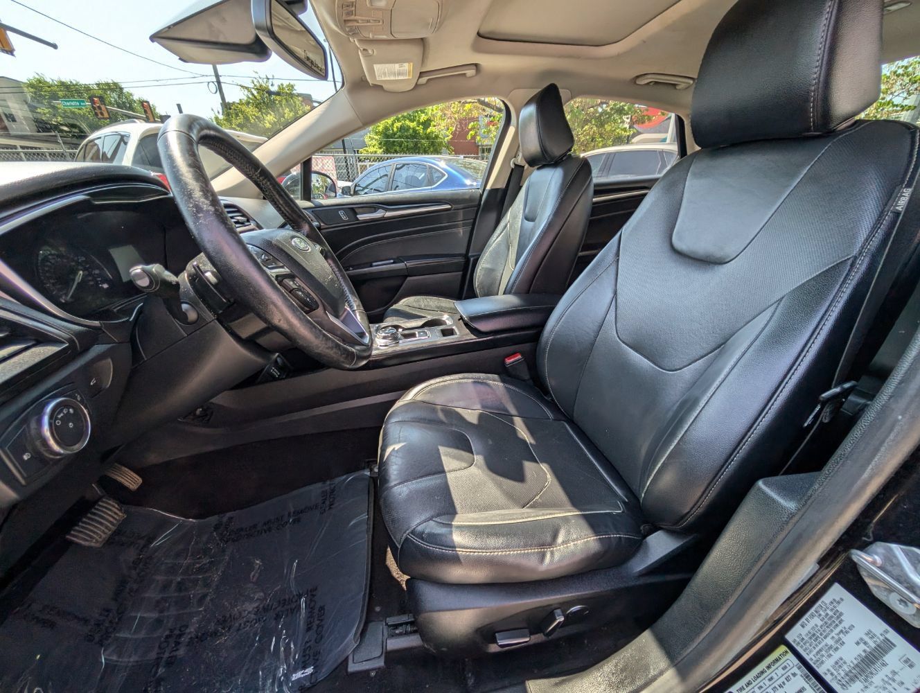 Used 2020 Ford Fusion Titanium AWD/4WD image 15