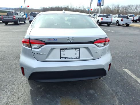 Used 2023 Toyota Corolla LE image 4