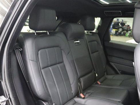 Used 2019 Land Rover Range Rover Sport HSE AWD/4WD image 23
