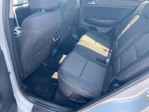 Used 2019 Kia Sportage LX image 10