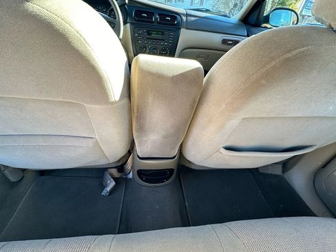 Used 2001 Ford Taurus SE image 24