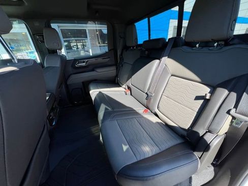 Used 2024 Chevrolet Silverado 1500 ZR2 w/ Technology Package image 22