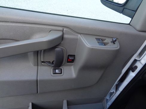 Used 2018 Chevrolet Express 3500 LS image 11