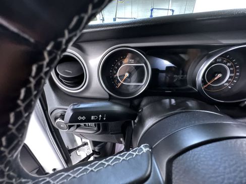 Used 2021 Jeep Wrangler Unlimited Sport image 18