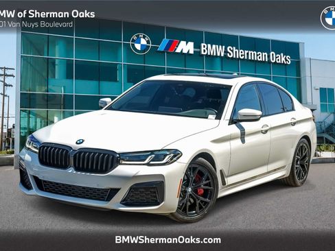 Used 2023 BMW 530i w/ M Sport Package RWD image 1