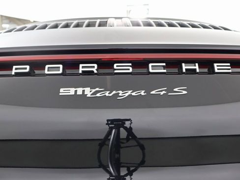 Certified 2021 Porsche 911 Targa 4S image 33
