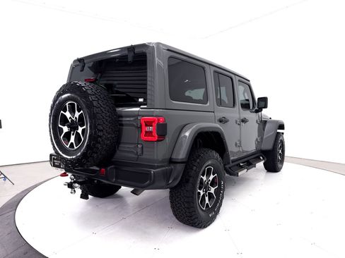 Used 2022 Jeep Wrangler Unlimited Rubicon w/ LED Lighting Group AWD/4WD image 18