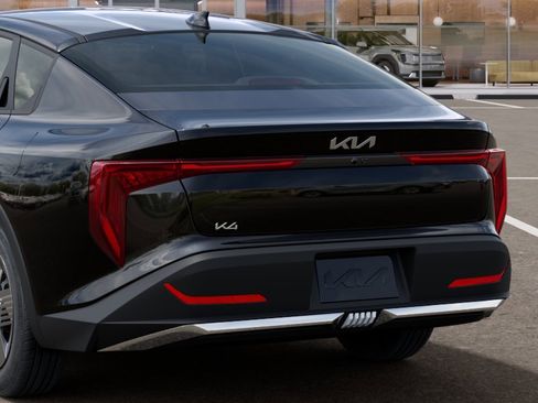 New 2026 Kia K4 LX image 13