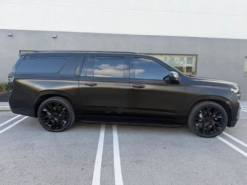 Used 2021 Chevrolet Suburban LT RWD image 11