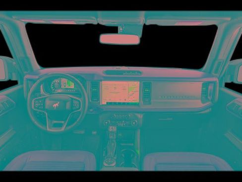 Used 2022 Ford Bronco Outer Banks image 5