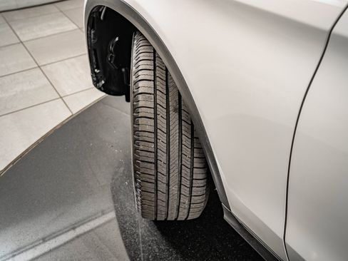 Used 2021 Mercedes-Benz GLC 300 4MATIC image 40