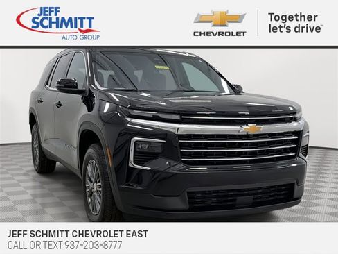 Certified 2026 Chevrolet Traverse LT image 1