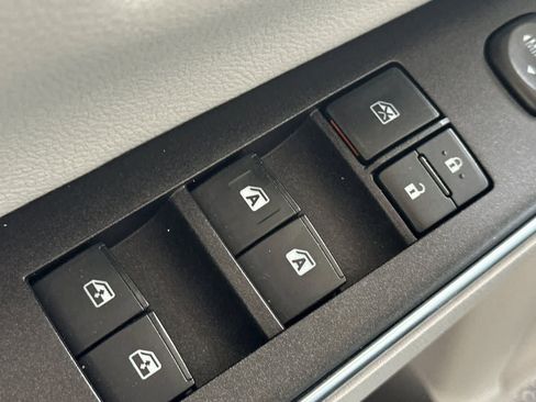 Used 2016 Toyota Camry SE FWD image 14