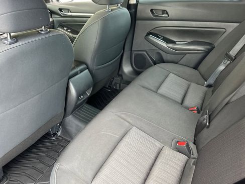 Used 2023 Nissan Altima 2.5 SV image 11