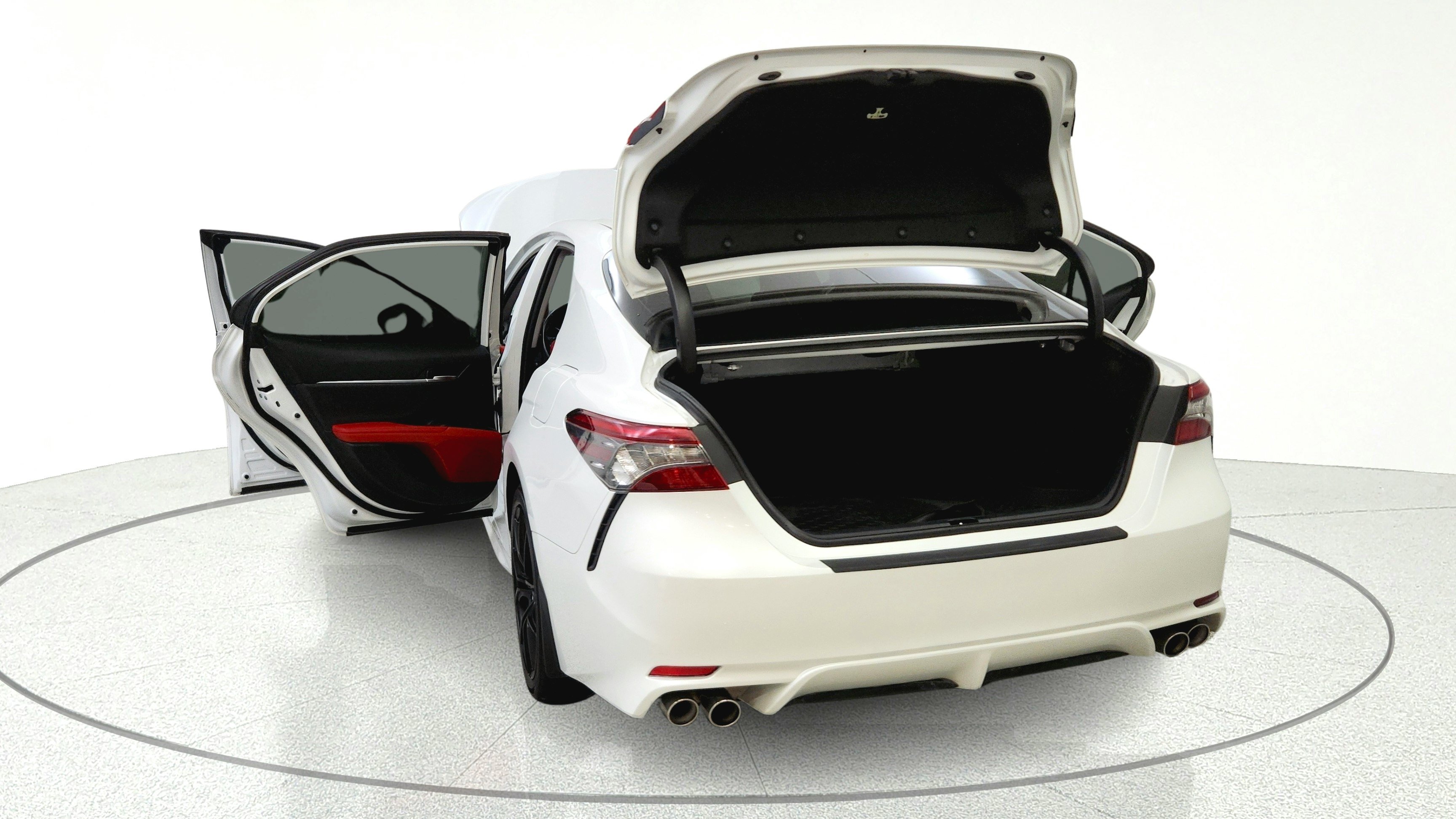 Used 2021 Toyota Camry XSE FWD image 13