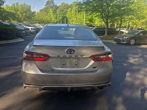 Used 2023 Toyota Camry SE FWD image 7