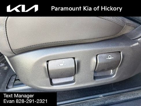 Used 2023 Kia Carnival SX Prestige FWD image 18