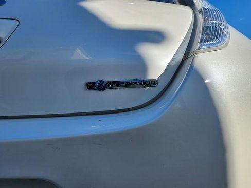 Used 2014 Nissan Leaf SV image 29