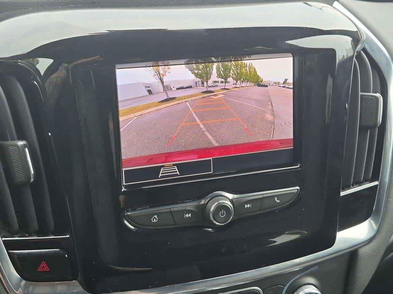 Used 2023 Chevrolet Traverse LT FWD image 30
