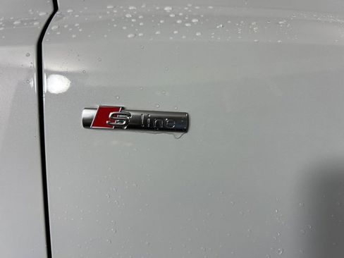 Used 2025 Audi Q3 2.0T Premium Plus w/ Premium Plus Package image 9