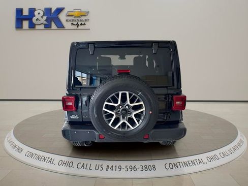 Used 2025 Jeep Wrangler Sahara w/ Safety Group AWD/4WD image 5