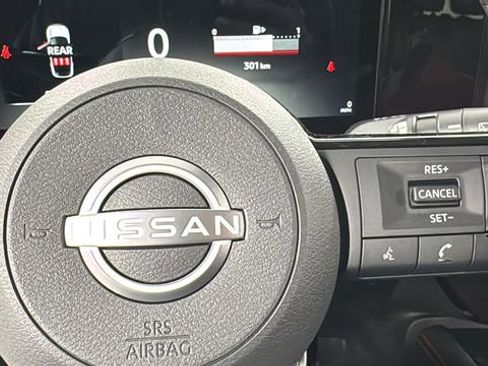 Used 2025 Nissan Kicks SR w/ Illumination Package image 22