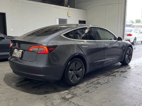 Used 2020 Tesla Model 3 Standard Range Plus image 4