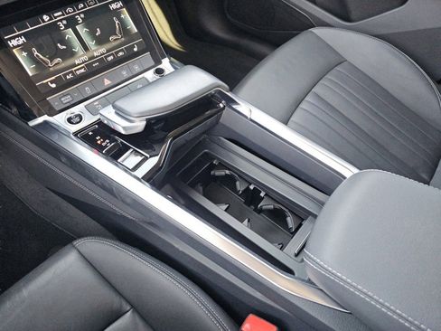 Used 2021 Audi e-tron Premium w/ Convenience Plus Package image 32