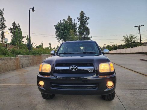 Used 2007 Toyota Sequoia Limited RWD image 3